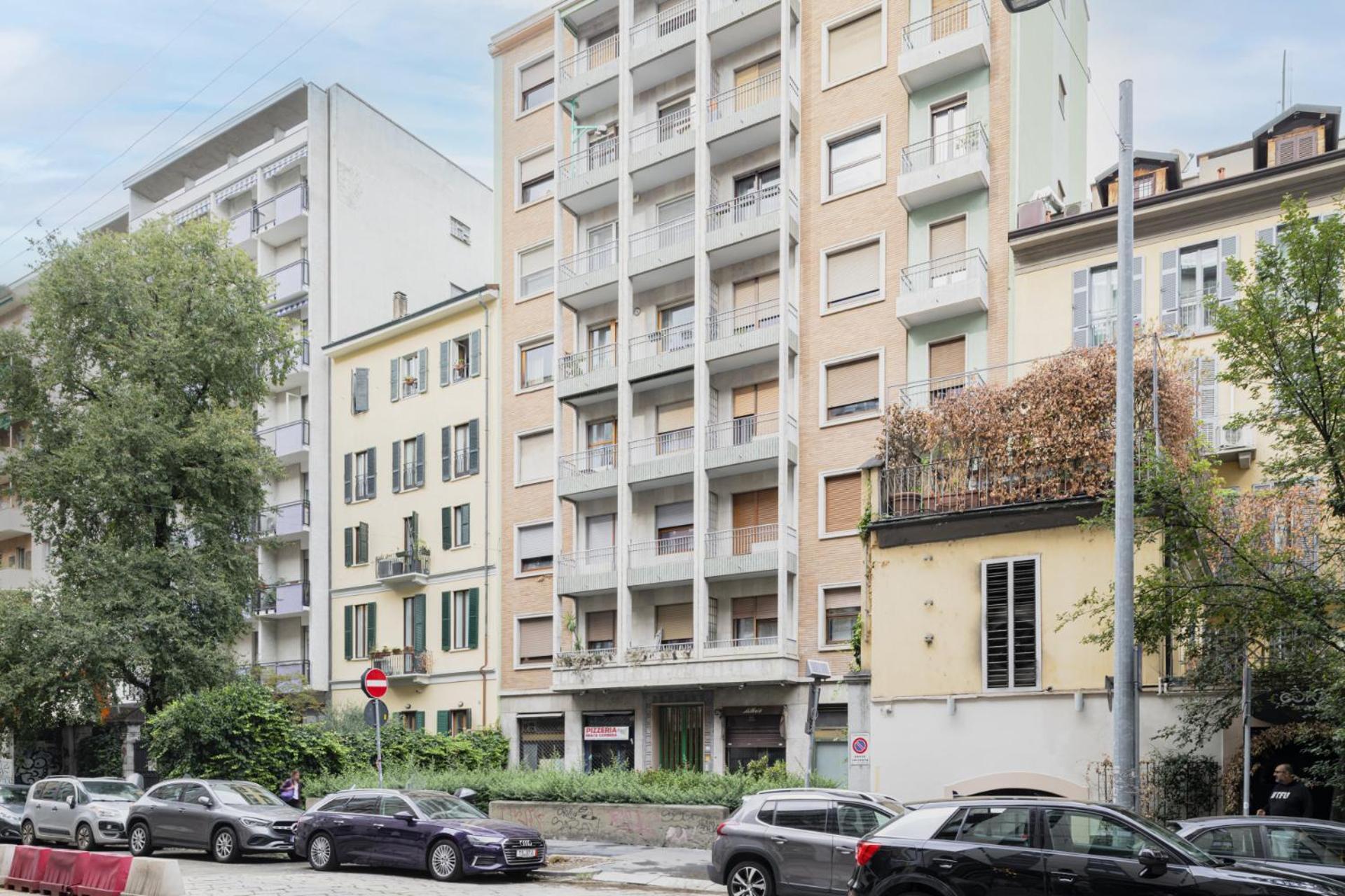 Easylife - Luminosa Dimora In Sant'Ambrogio Apartment Milan Bagian luar foto